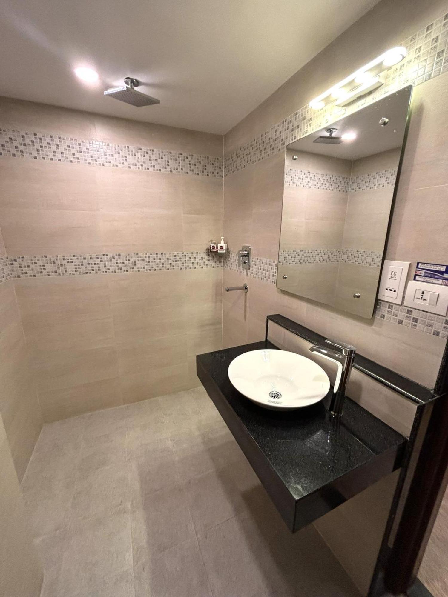 Viavia Boutique Hotel - Kathmandu Exterior photo